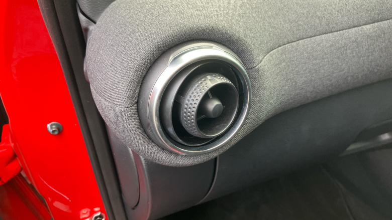 Nissan Juke 1.0 DiG-T Acenta Premium 5dr Petrol Hatchback